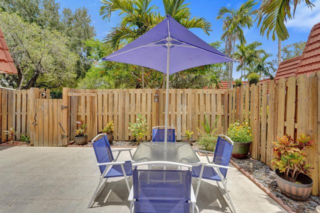 714 NW 98TH Circle, Plantation, FL 33324