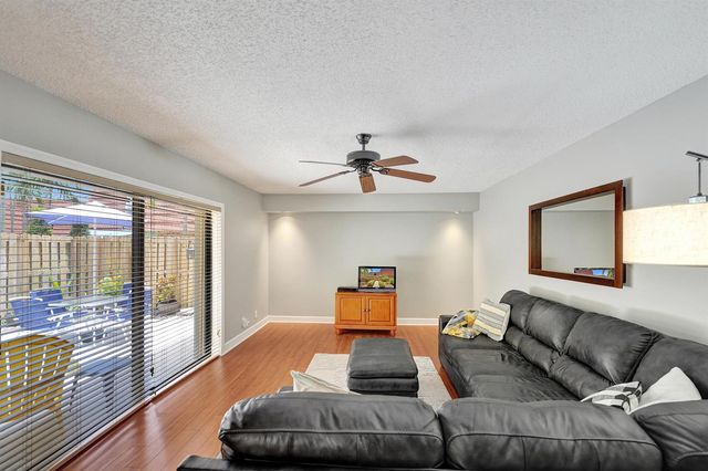 714 NW 98TH Circle, Plantation, FL 33324