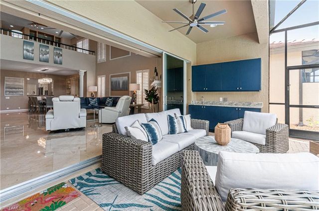 5965 Ashford LN, Naples, FL 34110