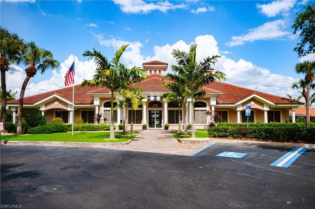 5965 Ashford LN, Naples, FL 34110