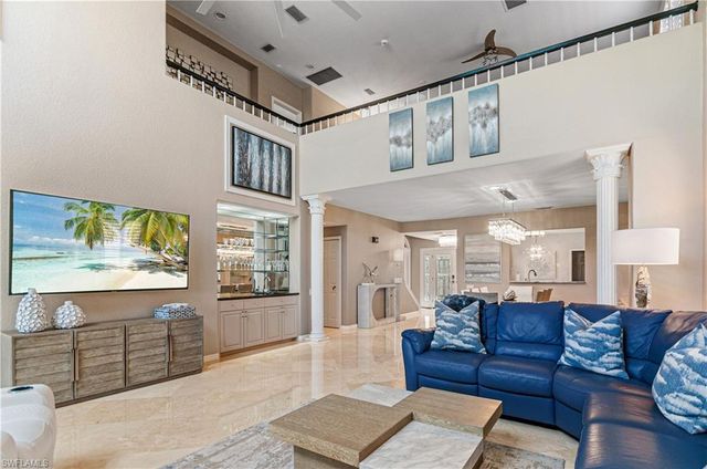 5965 Ashford LN, Naples, FL 34110