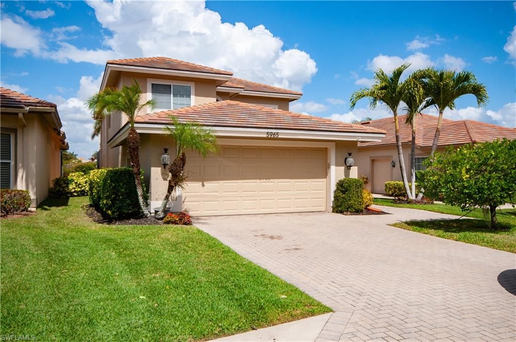 5965 Ashford LN, Naples, FL 34110