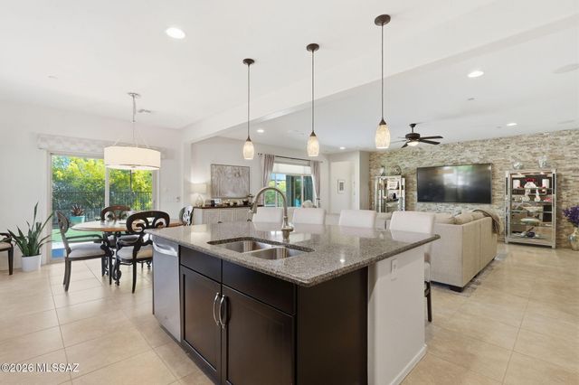 3946 W Post Ranch Place, Marana, AZ 85658