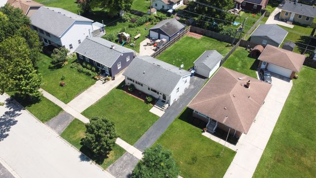 219 N Berteau Avenue, Bartlett, IL 60103