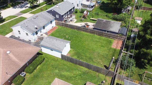 219 N Berteau Avenue, Bartlett, IL 60103