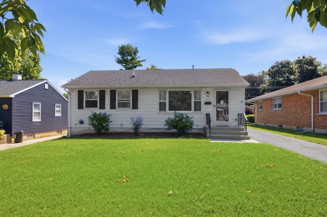 219 N Berteau Avenue, Bartlett, IL 60103
