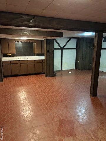 35427 Moravian Drive, Sterling Heights, MI 48312