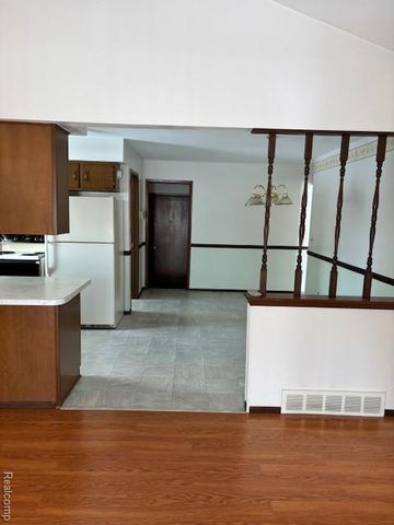 35427 Moravian Drive, Sterling Heights, MI 48312