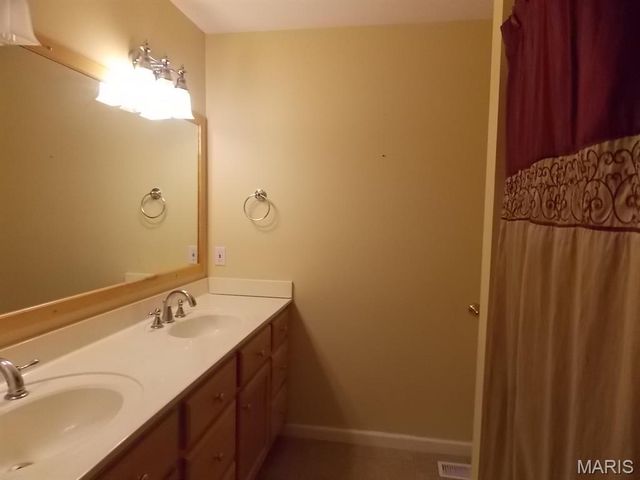 1301 Lurlyn Drive, Poplar Bluff, MO 63901