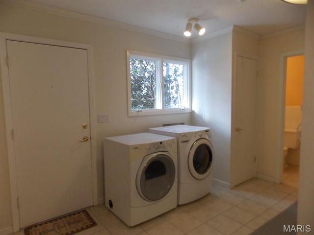 1301 Lurlyn Drive, Poplar Bluff, MO 63901