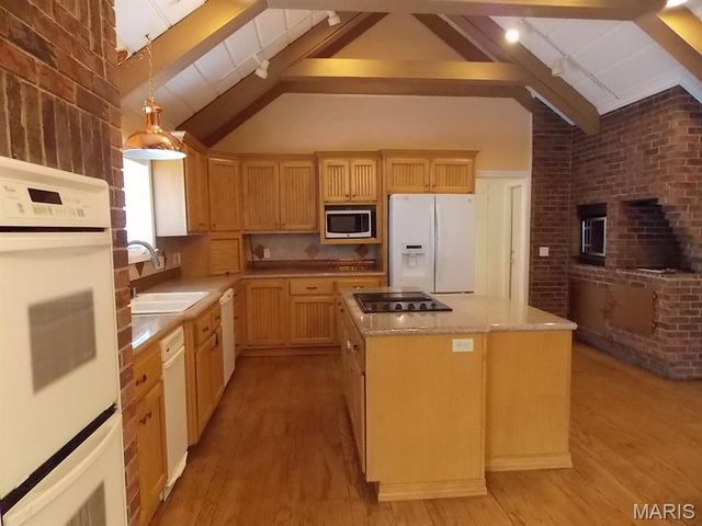 1301 Lurlyn Drive, Poplar Bluff, MO 63901