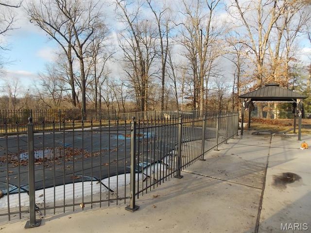 1301 Lurlyn Drive, Poplar Bluff, MO 63901