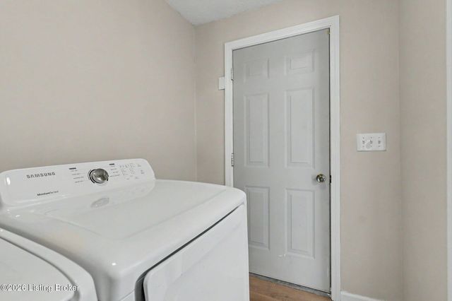 1008 Cristland Rd, Louisville, KY 40214