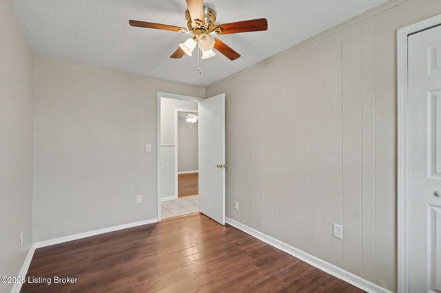 1008 Cristland Rd, Louisville, KY 40214