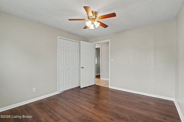 1008 Cristland Rd, Louisville, KY 40214