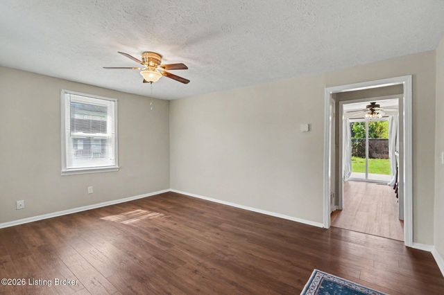 1008 Cristland Rd, Louisville, KY 40214