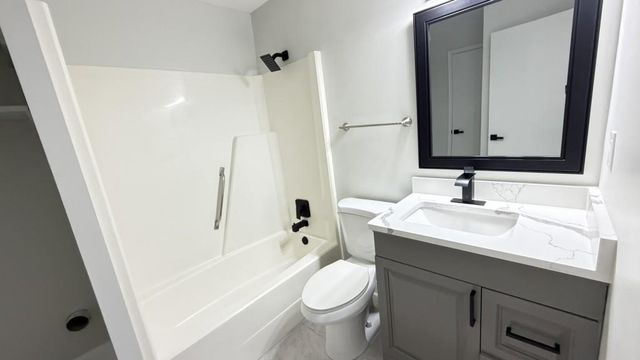 733 Inland Way, Lilburn, GA 30047