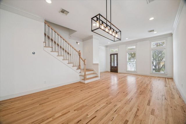 1223 Waverly Street, Houston, TX 77008