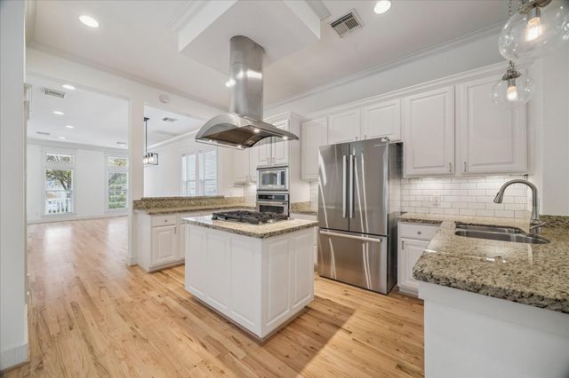 1223 Waverly Street, Houston, TX 77008