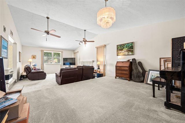 4424 MEADOW CREEK CIRCLE, Sarasota, FL 34233
