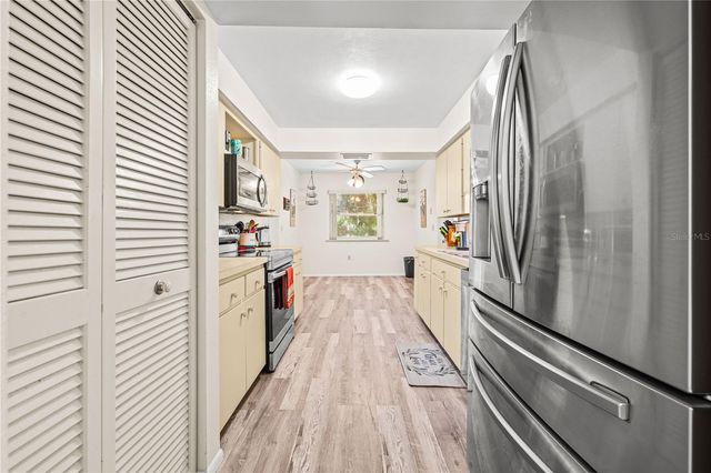 4424 MEADOW CREEK CIRCLE, Sarasota, FL 34233