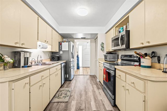 4424 MEADOW CREEK CIRCLE, Sarasota, FL 34233