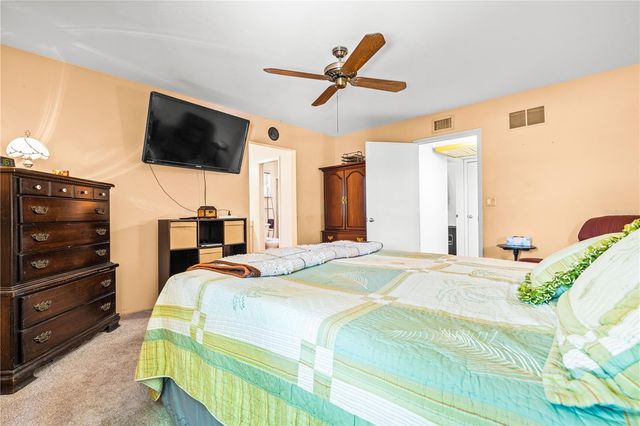 4424 MEADOW CREEK CIRCLE, Sarasota, FL 34233