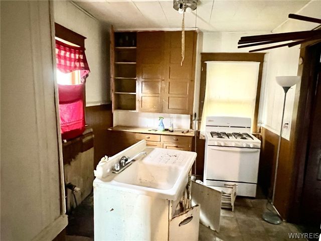530 8th Street, Niagara Falls, NY 14301