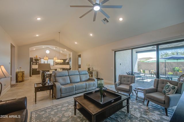 42113 N GOLDEN Trail, San Tan Valley, AZ 85140