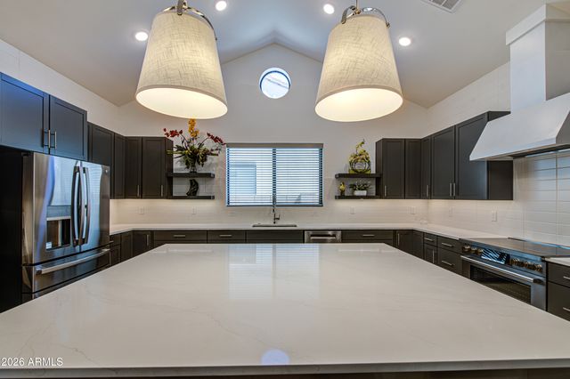 42113 N GOLDEN Trail, San Tan Valley, AZ 85140