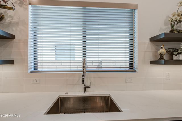 42113 N GOLDEN Trail, San Tan Valley, AZ 85140