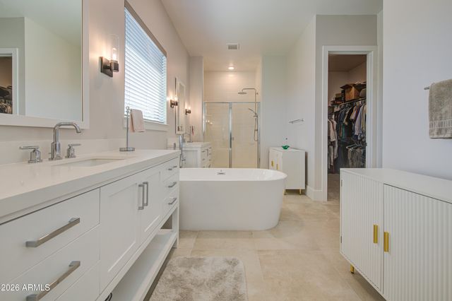 42113 N GOLDEN Trail, San Tan Valley, AZ 85140
