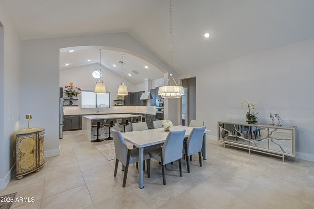 42113 N GOLDEN Trail, San Tan Valley, AZ 85140