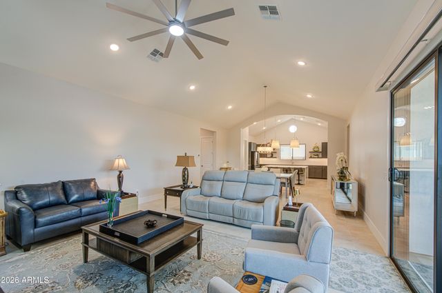 42113 N GOLDEN Trail, San Tan Valley, AZ 85140