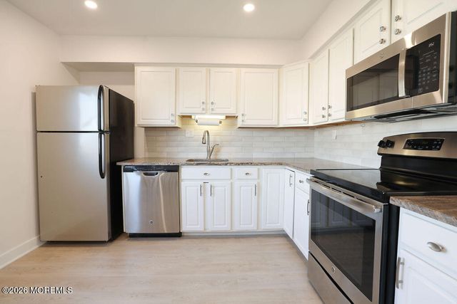 50 Valentine Street 22B, Monmouth Beach, NJ 07750