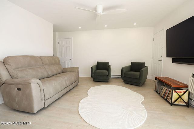 50 Valentine Street 22B, Monmouth Beach, NJ 07750
