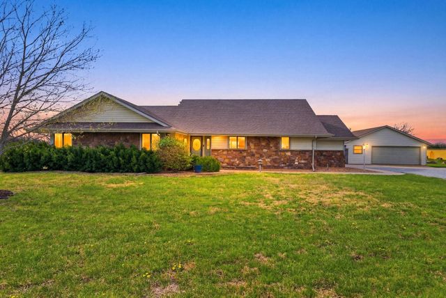 16711 SW 154th Ter, Rose Hill, KS 67133