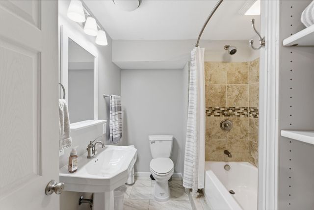 16711 SW 154th Ter, Rose Hill, KS 67133