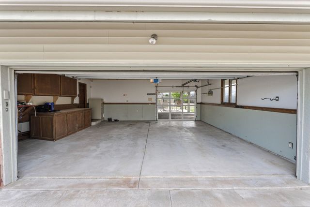 16711 SW 154th Ter, Rose Hill, KS 67133