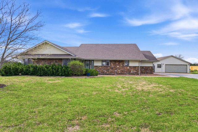 16711 SW 154th Ter, Rose Hill, KS 67133