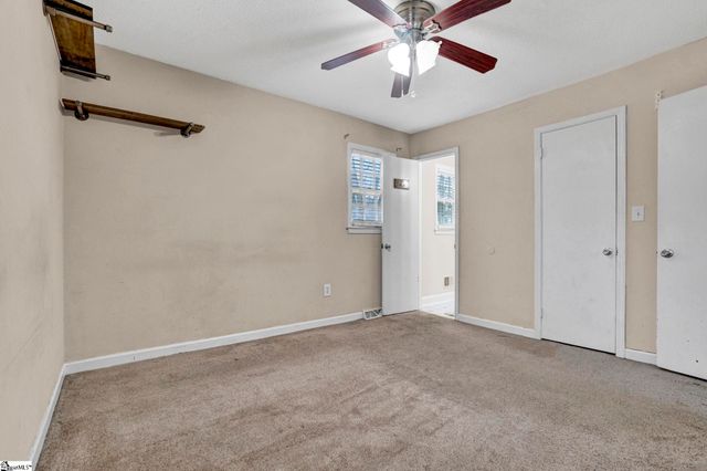 107 Bentbrush Drive, Simpsonville, SC 29680