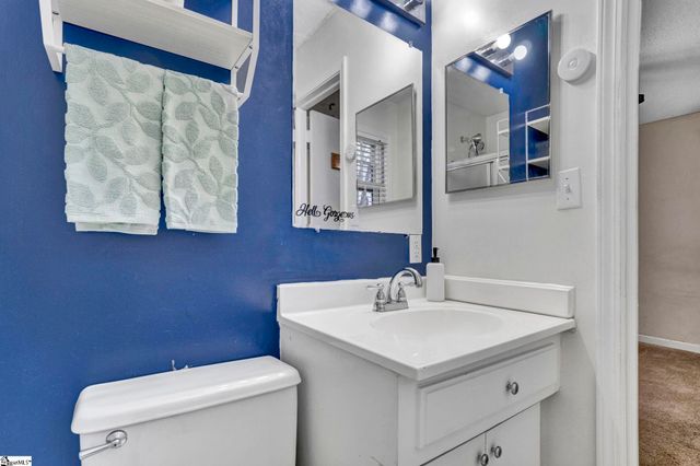 107 Bentbrush Drive, Simpsonville, SC 29680