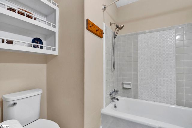 107 Bentbrush Drive, Simpsonville, SC 29680