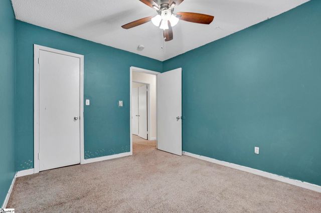 107 Bentbrush Drive, Simpsonville, SC 29680