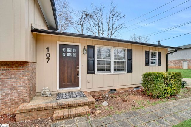 107 Bentbrush Drive, Simpsonville, SC 29680