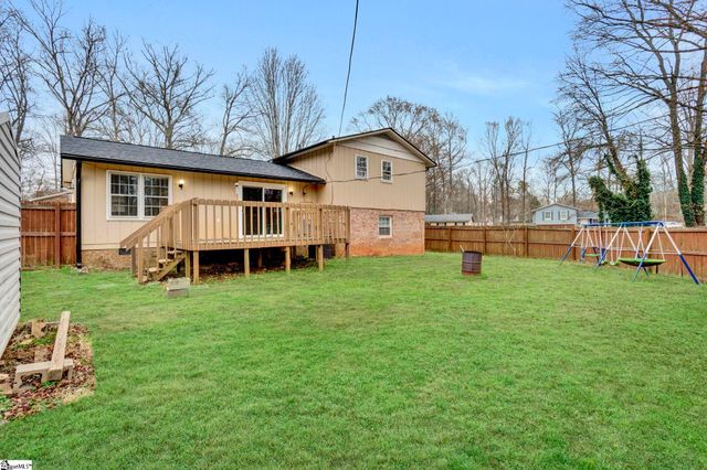 107 Bentbrush Drive, Simpsonville, SC 29680