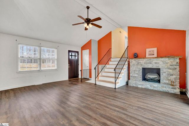 107 Bentbrush Drive, Simpsonville, SC 29680