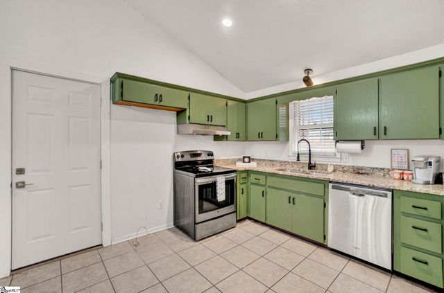 107 Bentbrush Drive, Simpsonville, SC 29680