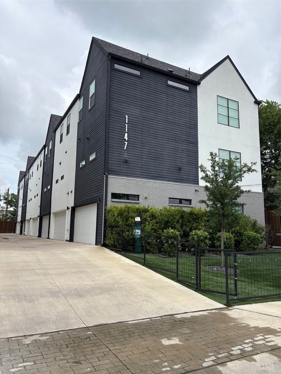 1147 N Madison Avenue 102, Dallas, TX 75208