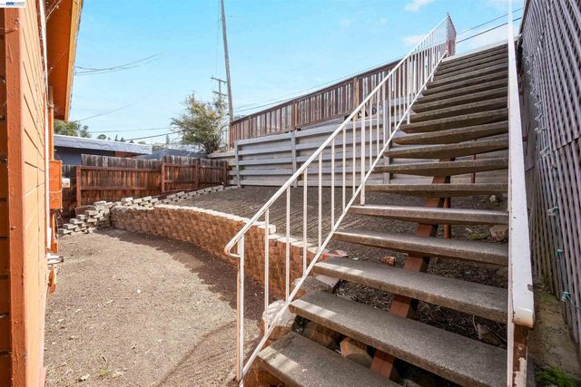 16805 President Dr, Castro Valley, CA 94578